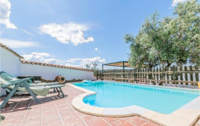Gorgeous Home In La Cardenchosa With Wifi